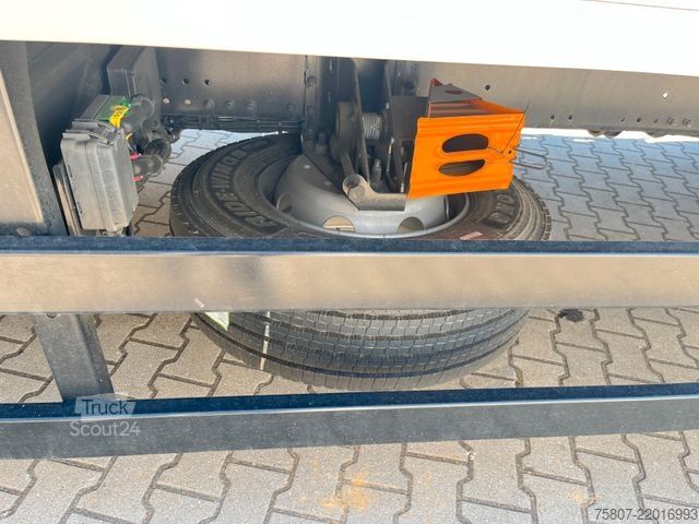 Фургон (вантажний автомобіль) MAN TGM 15.290 LL Koffer 7,10m LBW Anhängervorrüst.