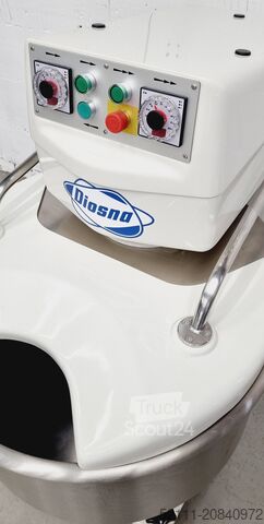 Heinz Thiel Pferdeanhänger Heinz Thiel Pferdeanhänger Heinz Thiel Pferdeanhänger