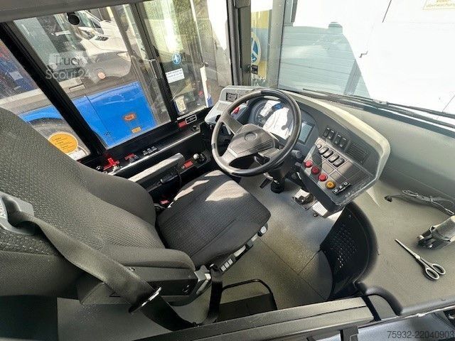 Autobus urbano SOLARIS Alpino 8.9 LE  MIDI  K 66 KLIMA
