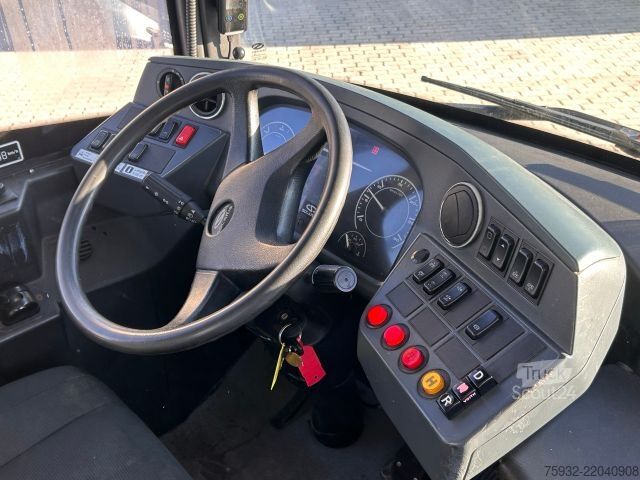 Autobus urbano SOLARIS Urbino 8.9 LE Midi K    3-PUNKT-Gurte