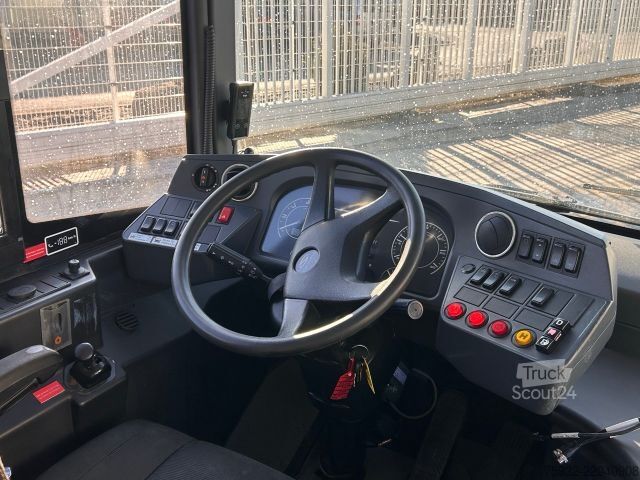 Autobus urbano SOLARIS Urbino 8.9 LE Midi K    3-PUNKT-Gurte