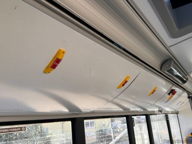 Autobus urbano SOLARIS Urbino 8.9 LE Midi K    3-PUNKT-Gurte