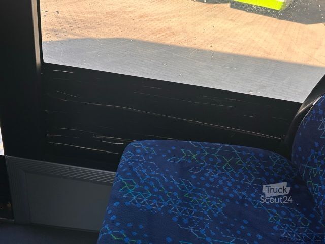Autobus urbano SOLARIS Urbino 8.9 LE Midi K    3-PUNKT-Gurte