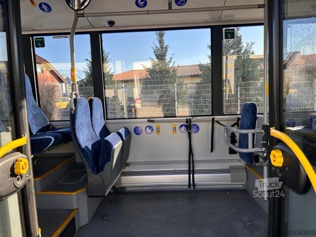 Autobus urbano SOLARIS Urbino 8.9 LE Midi K    3-PUNKT-Gurte