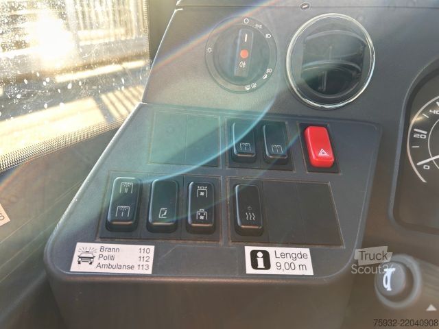 Autobus urbano SOLARIS Urbino 8.9 LE Midi K    3-PUNKT-Gurte