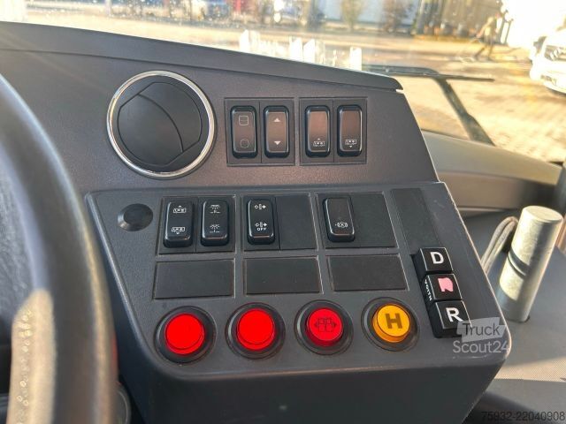 Autobus urbano SOLARIS Urbino 8.9 LE Midi K    3-PUNKT-Gurte