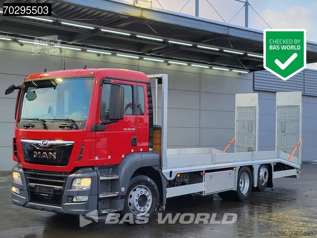 Open laadbak MAN TGS 26.320 TGS 6X2 Machine transporter Oprijwag...