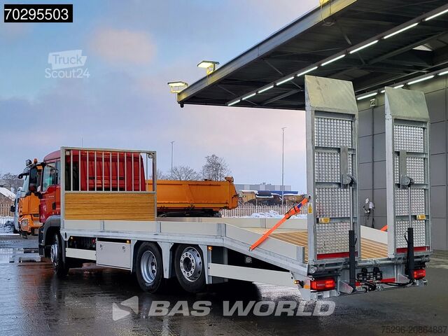 Open laadbak MAN TGS 26.320 TGS 6X2 Machine transporter Oprijwag...