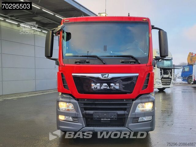 Open laadbak MAN TGS 26.320 TGS 6X2 Machine transporter Oprijwag...