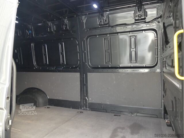 Dobozos furgon Volkswagen Crafter Kasten 35 lang Hochdach LED/NAVI/ACC/KAM