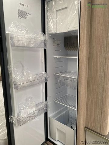 Caravana BÜRSTNER Premio 455 TS 1600 kg / Duschpaket / Black Fores