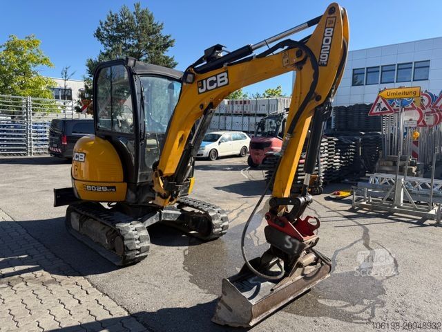 Mini-escavadora JCB 8029