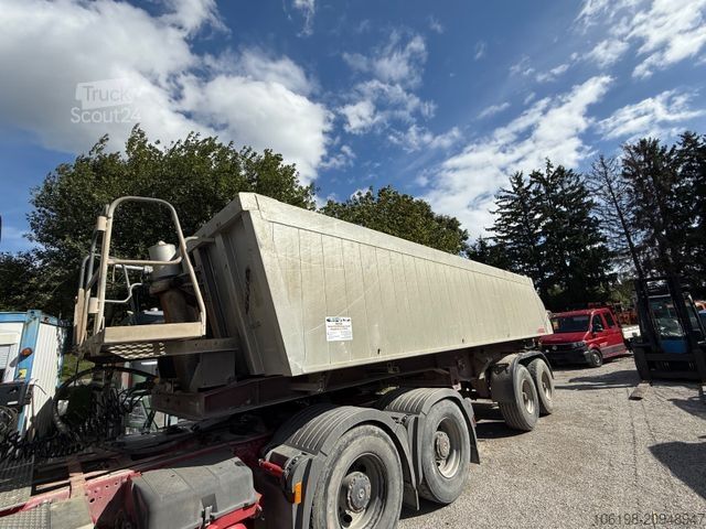 Semiremorcă basculantă KÖGEL SKMP 18