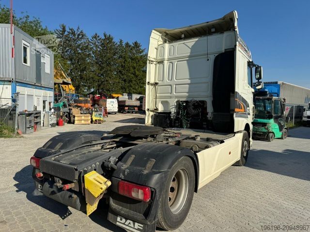 Standard nyergesvontató DAF XF 106. 460