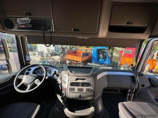 Standard nyergesvontató DAF XF 106. 460