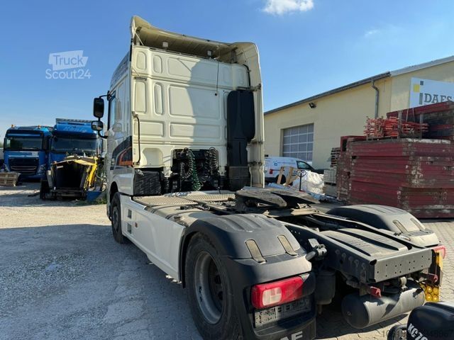 Standard nyergesvontató DAF XF 106. 460