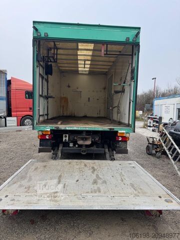 Skříňový nákladní automobil VOLVO FL. 265.