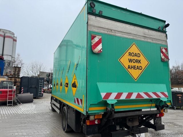 Skříňový nákladní automobil VOLVO FL. 265.