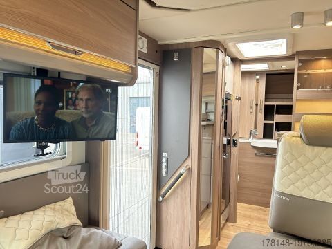 Half-integraal camper Bürstner Ixeo TL 680 G