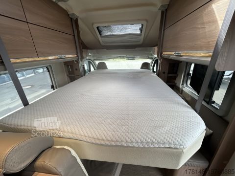 Half-integraal camper Bürstner Ixeo TL 680 G