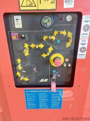 Leddelt teleskopisk arbejdsplatform JLG E300AJP