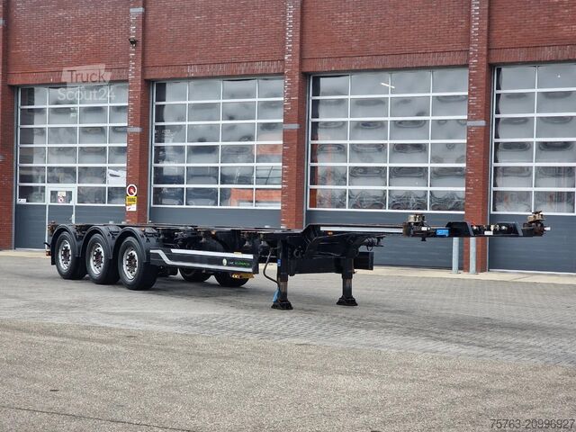 Transporte de contentores CIMC SILVERGREEN Contailer chassis 3 axle - 1x 20FT/2x 20FT/1x 4...