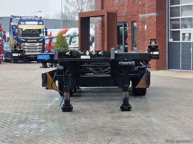 Transporte de contentores CIMC SILVERGREEN Contailer chassis 3 axle - 1x 20FT/2x 20FT/1x 4...