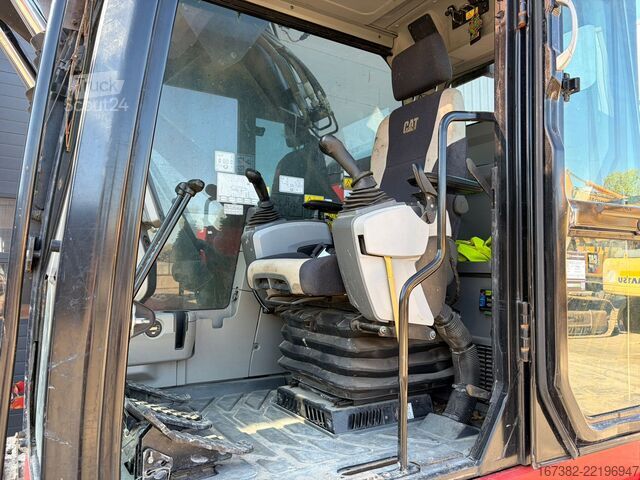 Lánctalpas kotrógép Caterpillar 325 F LCR