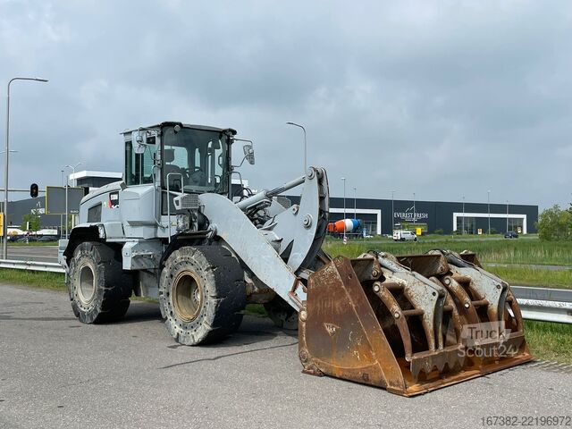 ładowarka Caterpillar 930M