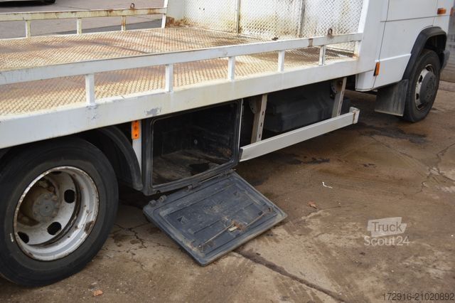 Bestelwagen autodrager MERCEDES-BENZ Vario 813 Schlepper Autotransporter