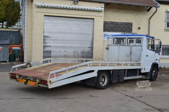 Bestelwagen autodrager MERCEDES-BENZ Vario 813 Schlepper Autotransporter