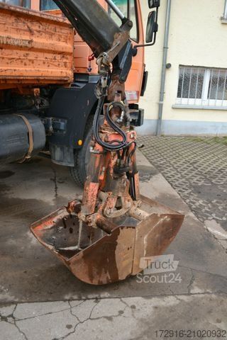 Autre MERCEDES-BENZ 1824 AK Kipper Kran Allrad 4x4  191tkm Standheiz