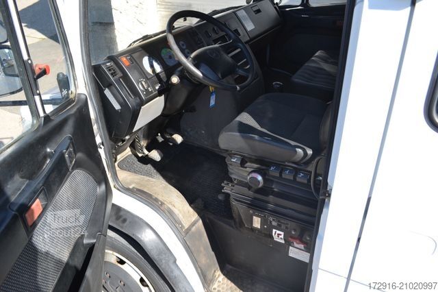 Vrachtwagen met bakwagen MERCEDES-BENZ Vario 816 Koffer Doppelkabine 1.Hand 105tkm Bl