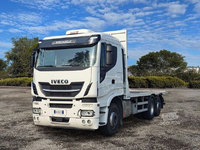 Tovornjak za prevoz hlodovine IVECO AS260X48 Y/PS