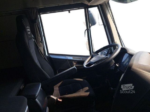 Tovornjak za prevoz hlodovine IVECO AS260X48 Y/PS
