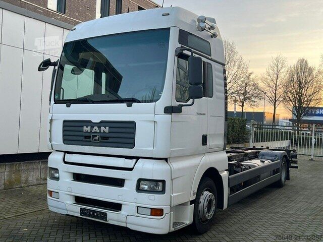Speciale doeleinden vrachtwagen MAN TGA 18.400 4x2 LL TGA 18.400 4x2 LL, Fahrschulausstattung