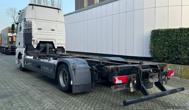 Speciale doeleinden vrachtwagen MAN TGA 18.400 4x2 LL TGA 18.400 4x2 LL, Fahrschulausstattung