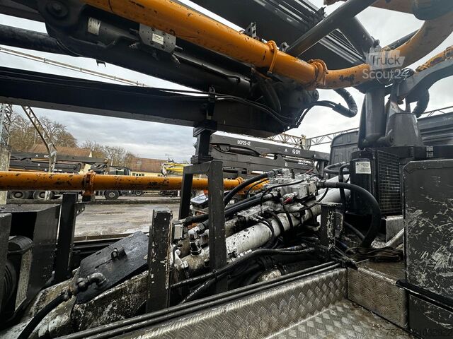 Betonpompwagen Mercedes-Benz Arocs 1830 K 4x2 Arocs 1830 K 4x2, Betonpumpe Schwing S 20, Funk