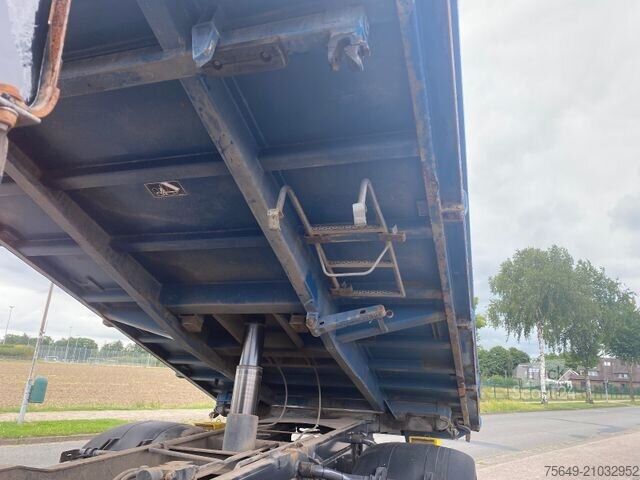 Torenkraan Iveco-Magirus Trakker AD190T36 4x2 Trakker AD190T36 4x2, EEV, Kran Atlas AK 105.2-A2