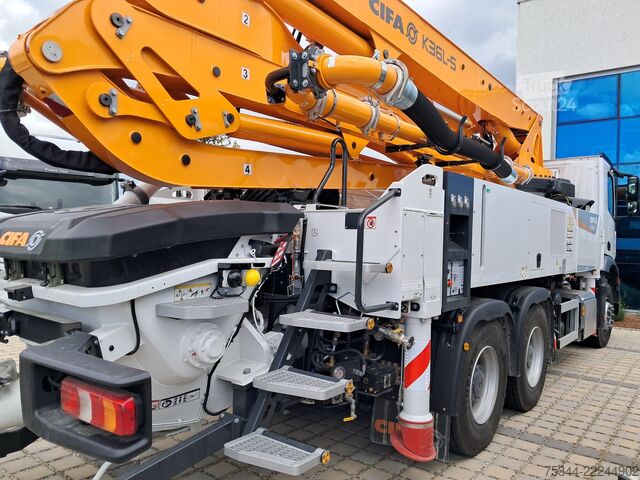 φορτηγό αντλίας σκυροδέματος Mercedes-Benz Arocs 2640