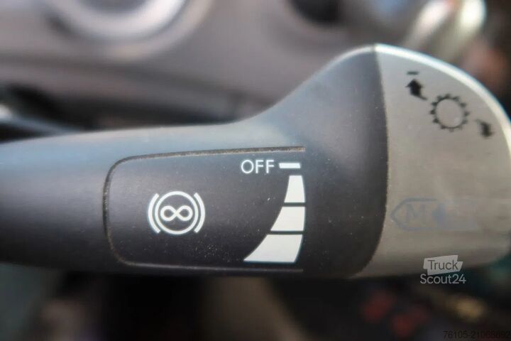 Box body DAF CF 340 FAN 6X2 Bakwagen + Klep 2500 KG