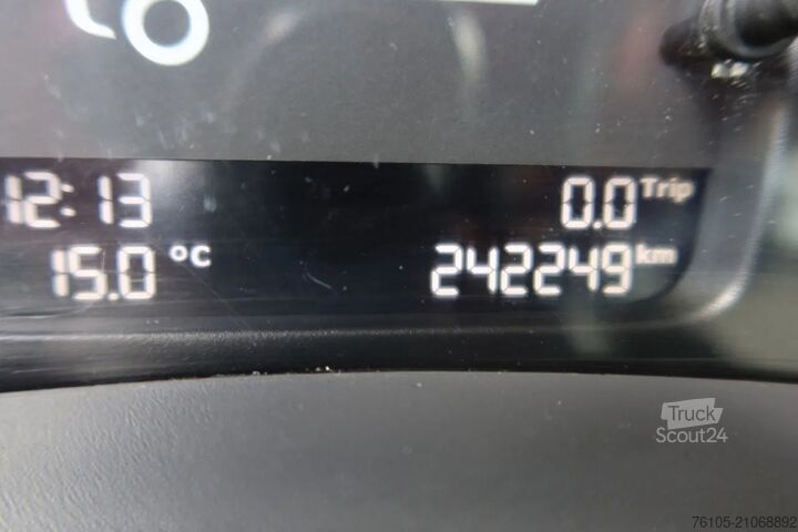 Box body DAF CF 340 FAN 6X2 Bakwagen + Klep 2500 KG