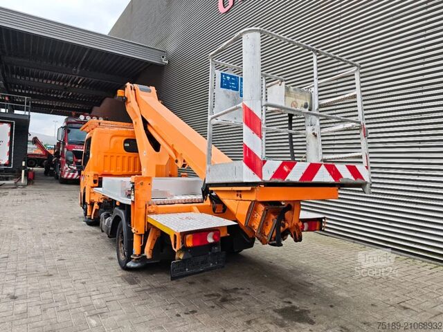 Lifting platform Renault Maxity 120 DXI Ruthmann TB 220