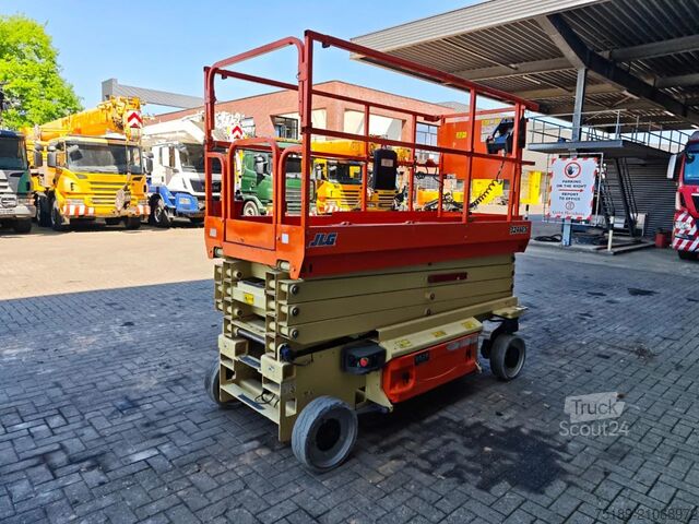 Schaarlift JLG 3246 ES