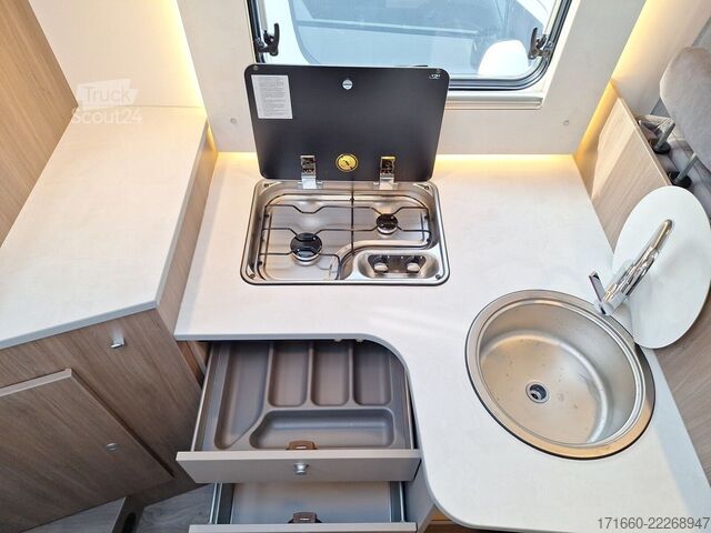 Halvintegreret autocamper CARADO pro+ T 338 TV/SAT, Navi+RFK, Hubbett
