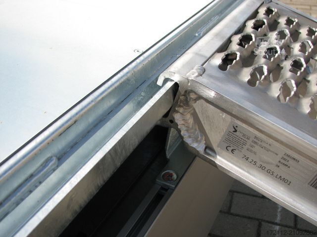 Przyczepa samochodowa SARIS Heckkipper K1 306 170 2000 elektrisch mit Rampen