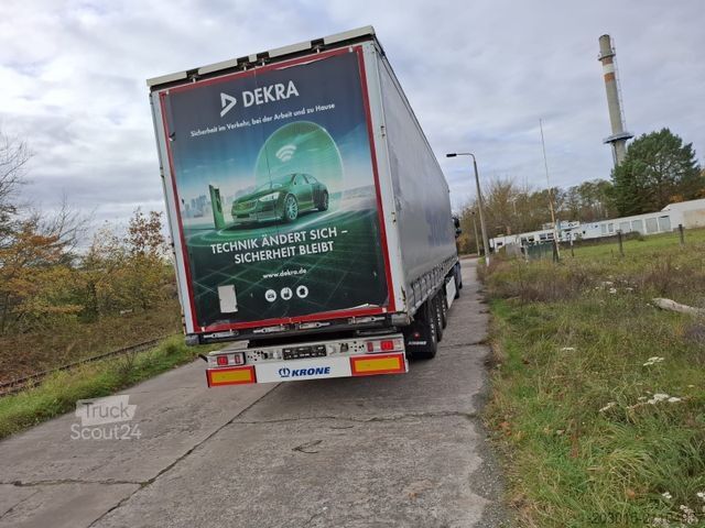 Open semitrailer with tarp KRONE SD