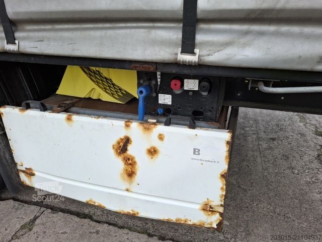 Open semitrailer with tarp KRONE SD