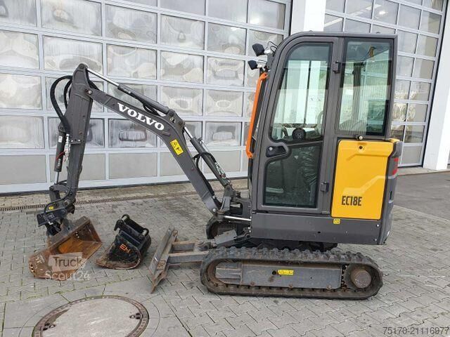 Mini-pelle Volvo EC18E / nur 415h! / MS01 / 2021 / inkl 2x Löffel