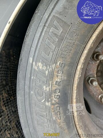 Συρόμενοι μουσαμάδες Fruehauf 